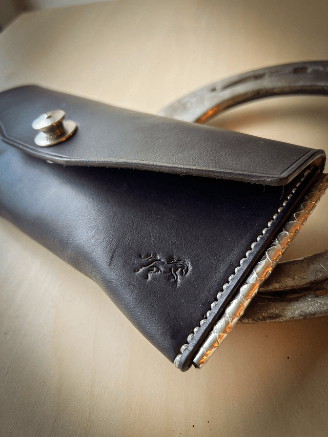 Etui "Écrin Nomade – Brume d’Argent "