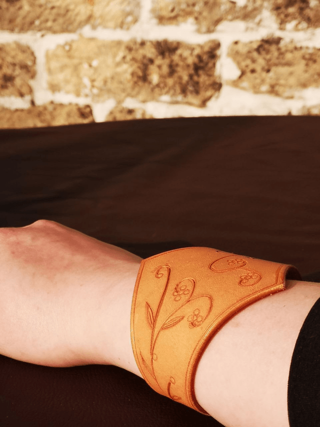 Bracelet "Sylve" - gravé fleuri